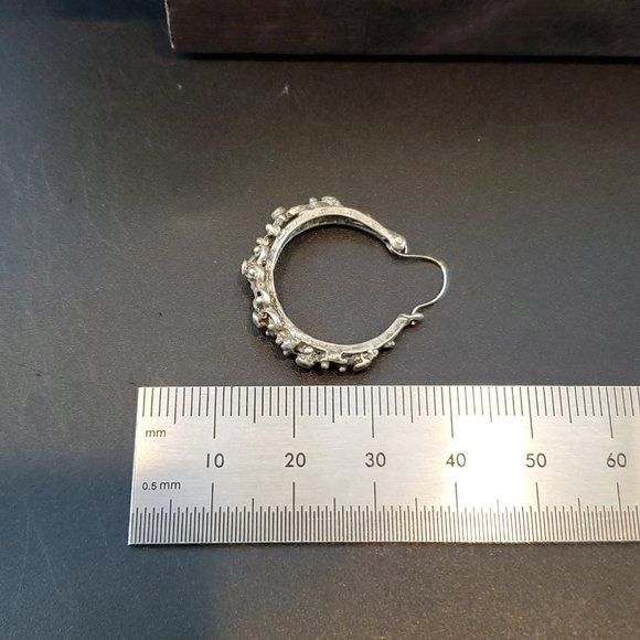 925 Sterling Silver Heavily Tarnished Odd Hoop Style Earrings - Picture 5 of 6